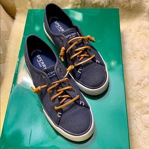🌸 BLUE SPERRY